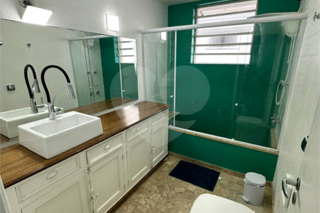 Casa à venda com 4 quartos, sendo 3 suítes, em Jardim Prudência, São Paulo, SP