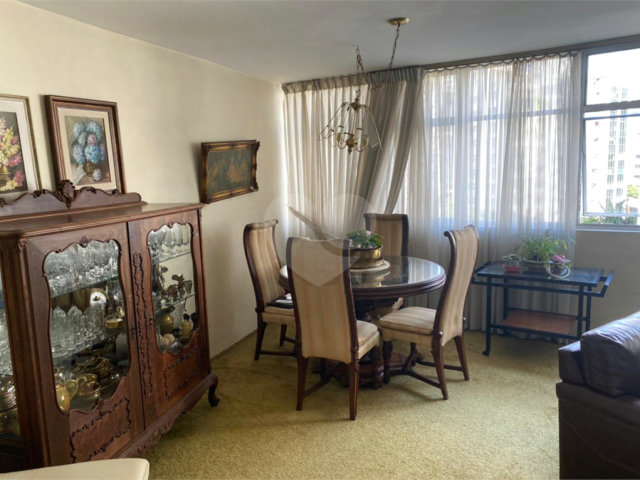 Apartamento à venda com 3 quartos, sendo 1 suíte,  em Jardim Europa, São Paulo, SP