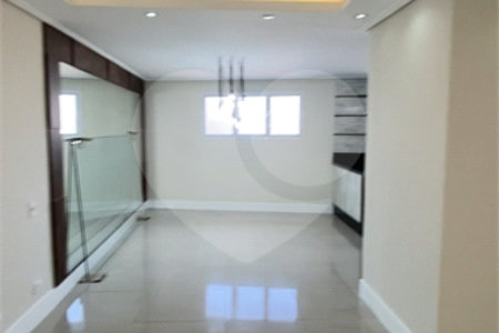 Casa à venda com 3 quartos, sendo 1 suíte, no condomínio Ana Carolina, São Paulo - SP