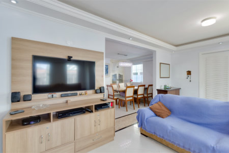 Casa à venda com 3 quartos, sendo 1 suíte, em Santo Amaro, São Paulo, SP