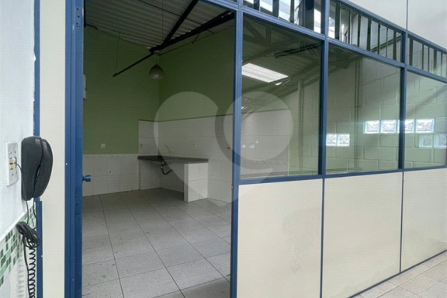 Sobrado à venda ou para alugar com 4 quartos, sendo 1 suíte,  em Tucuruvi, São Paulo, SP
