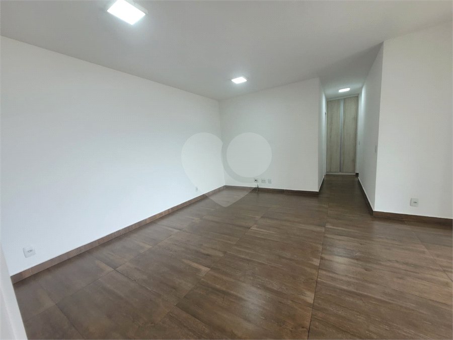 Apartamento à venda com 3 quartos, sendo 1 suíte, em Barra Funda, São Paulo, SP