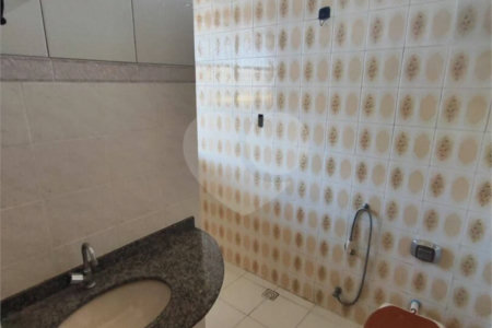 Casa à venda com 3 quartos, sendo 1 suíte, em Santa Cruz, Rio de Janeiro, RJ