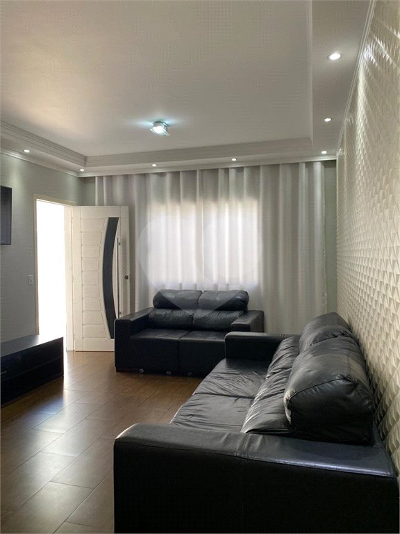 Casa à venda com 3 quartos, sendo 1 suíte, em Jardim Márcia, Suzano, SP
