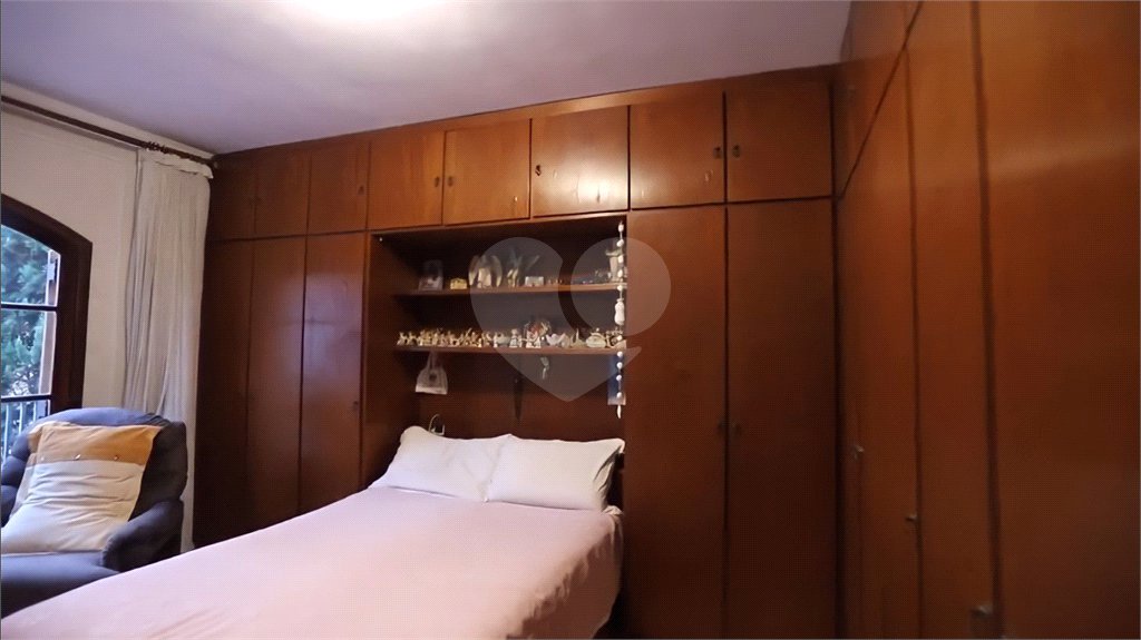 Sobrado à venda com 3 quartos, sendo 1 suíte, em Chora Menino, São Paulo, SP