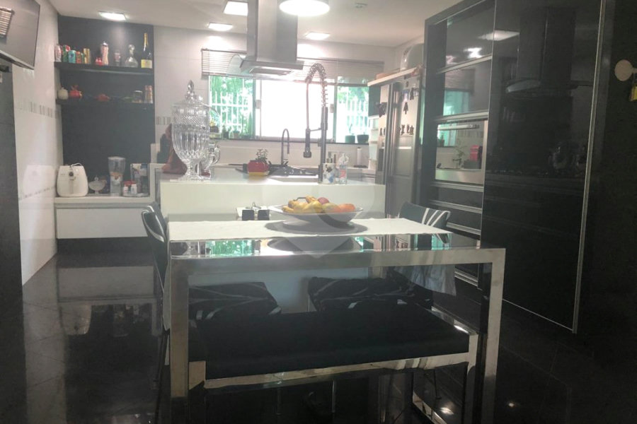 Sobrado à venda com 4 quartos, sendo 2 suítes, em Palmas do Tremembé, São Paulo, SP