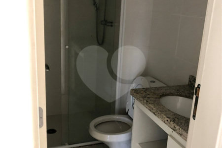 Apartamento à venda com 3 quartos, sendo 1 suíte,  em Brás, São Paulo, SP