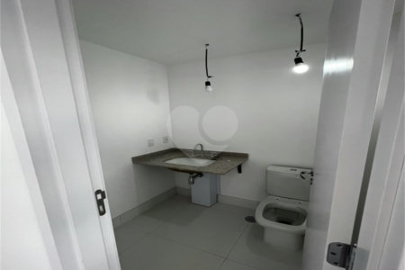 Apartamento à venda com 2 suítes em Campo Belo, São Paulo, SP