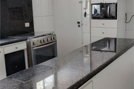 Casa à venda com 4 suítes em Vila Pirajussara, São Paulo, SP