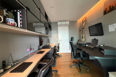 Apartamento à venda com 3 suítes em Santa Teresinha, São Paulo, SP