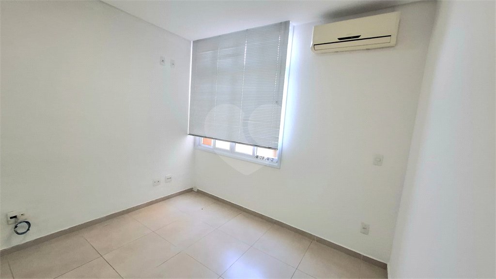 Sobrado à venda com 3 suítes em Vila Hortência, Sorocaba, SP