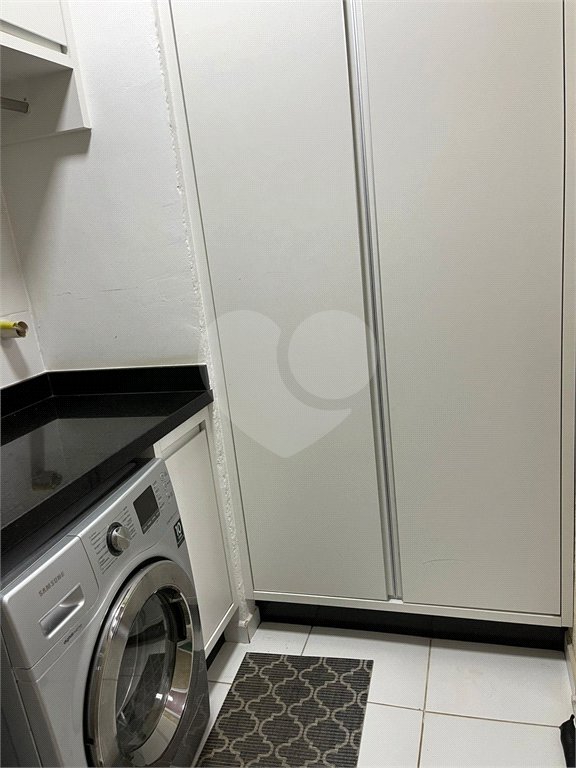 Casa à venda com 3 quartos, sendo 1 suíte,  no condomínio Villagio Imperiale, Louveira - SP