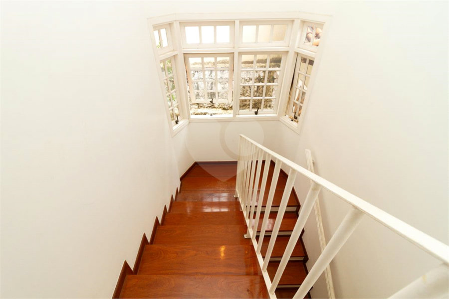 Casa à venda com 4 quartos, sendo 2 suítes, no condomínio Da Serra, São Paulo - SP