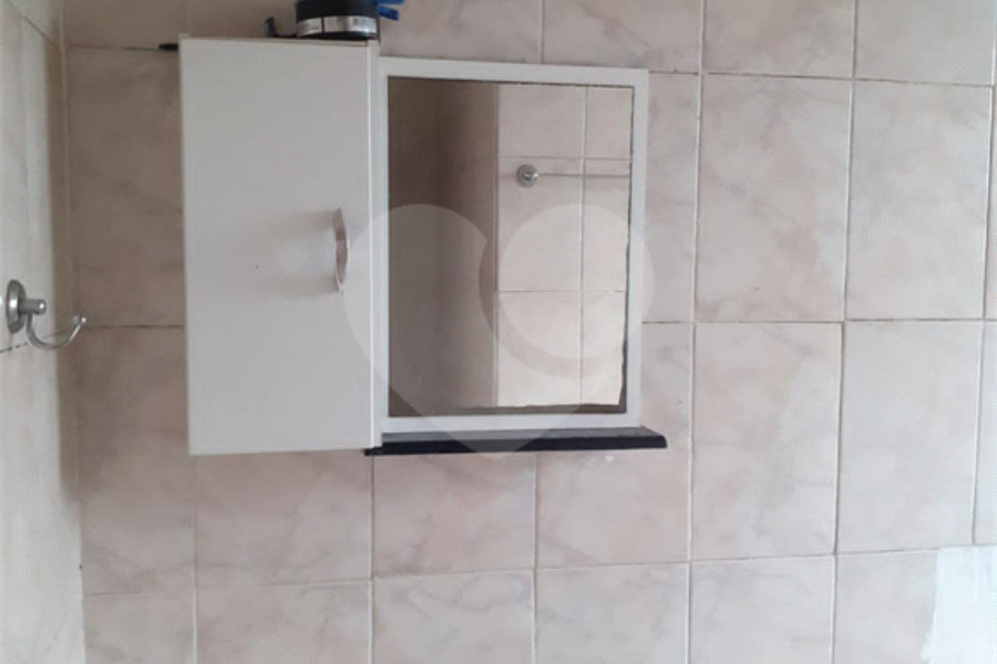 Sobrado à venda com 4 quartos, sendo 1 suíte, em Campo Limpo, São Paulo, SP