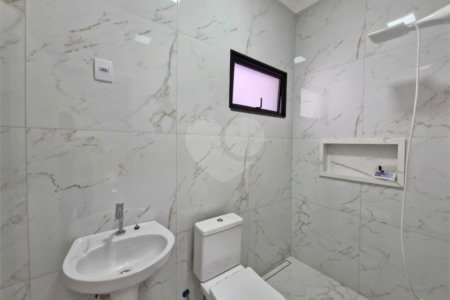 Casa à venda com 2 quartos, sendo 1 suíte, no condomínio Residencial Jardim, Sorocaba - SP