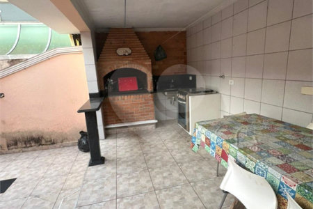 Sobrado à venda ou para alugar com 3 quartos, sendo 2 suítes,  em Arujázinho Iv, Arujá, SP