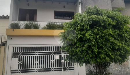 Sobrado à venda com 3 suítes em Itaim Paulista, São Paulo, SP