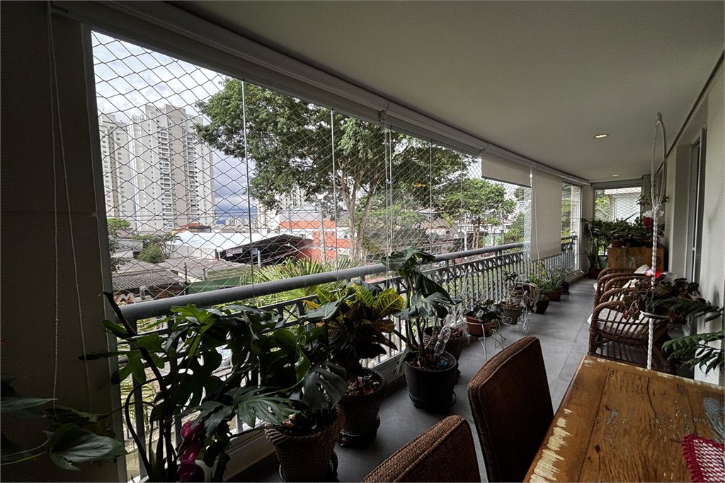 Apartamento para alugar com 3 suítes em Vila Romana, São Paulo, SP