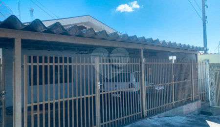 Casa à venda com 3 quartos em Jardim Tangará, São Carlos, SP