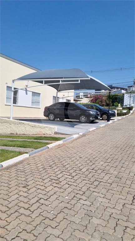 Casa à venda com 3 quartos, sendo 1 suíte, no condomínio Residencial Vila D`ouro, Cotia - SP