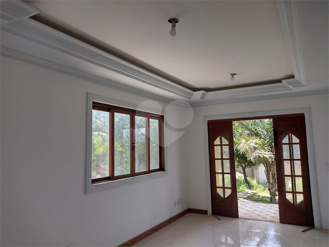 Casa à venda com 5 quartos, sendo 3 suítes, em Vila Verde, Armação dos Búzios, RJ