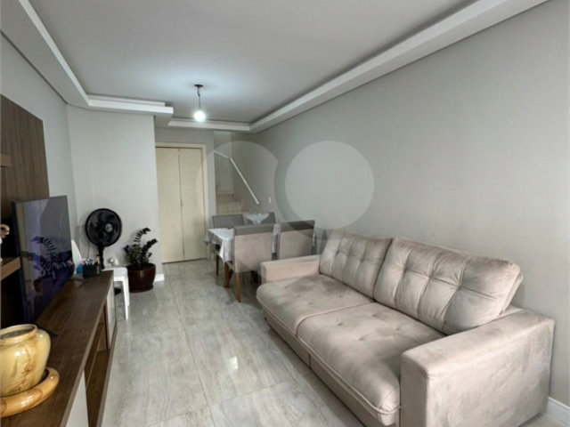 Casa à venda com 3 quartos, sendo 1 suíte,  no condomínio Villagio Staluccia, São Paulo - SP