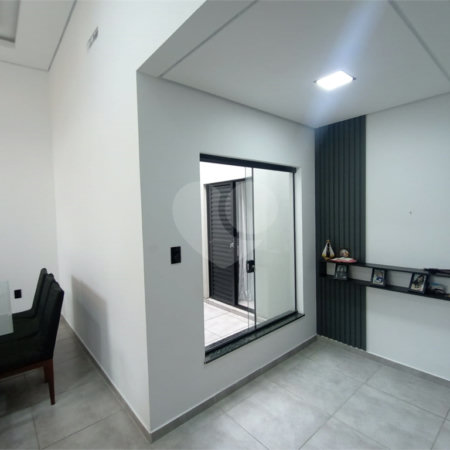 Casa à venda com 3 quartos, sendo 1 suíte, em Vila Santana, Itapetininga, SP