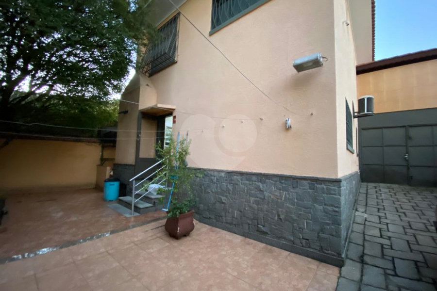 Casa à venda com 5 quartos, sendo 1 suíte,  no condomínio Casa, São Paulo - SP