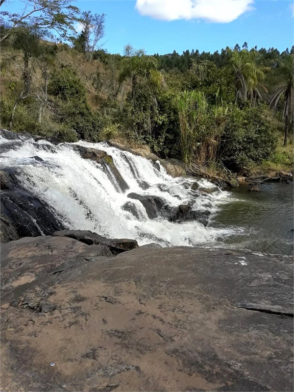 Chácara à venda no Centro, Monte Sião, MG