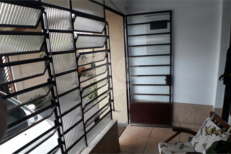Casa Térrea à venda com 5 quartos, sendo 2 suítes,  em Parada Inglesa, São Paulo, SP
