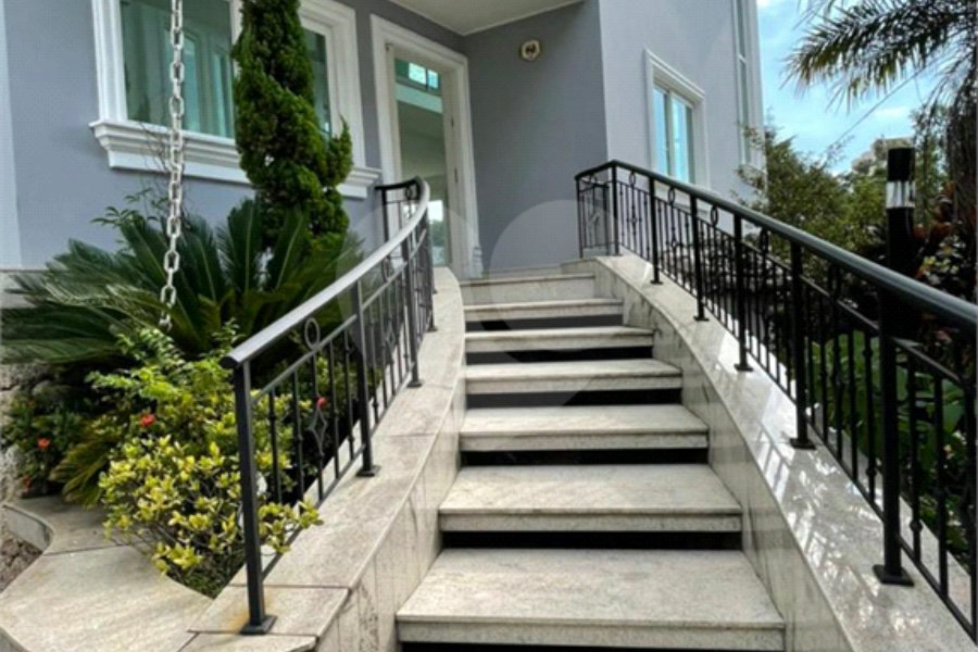 Casa à venda com 3 suítes no condomínio Quinta de Santo Antônio, São Paulo - SP