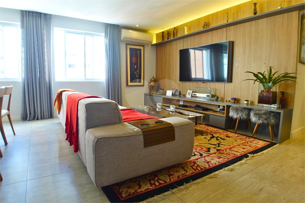 Apartamento à venda com 2 suítes em Santa Cecília, São Paulo, SP