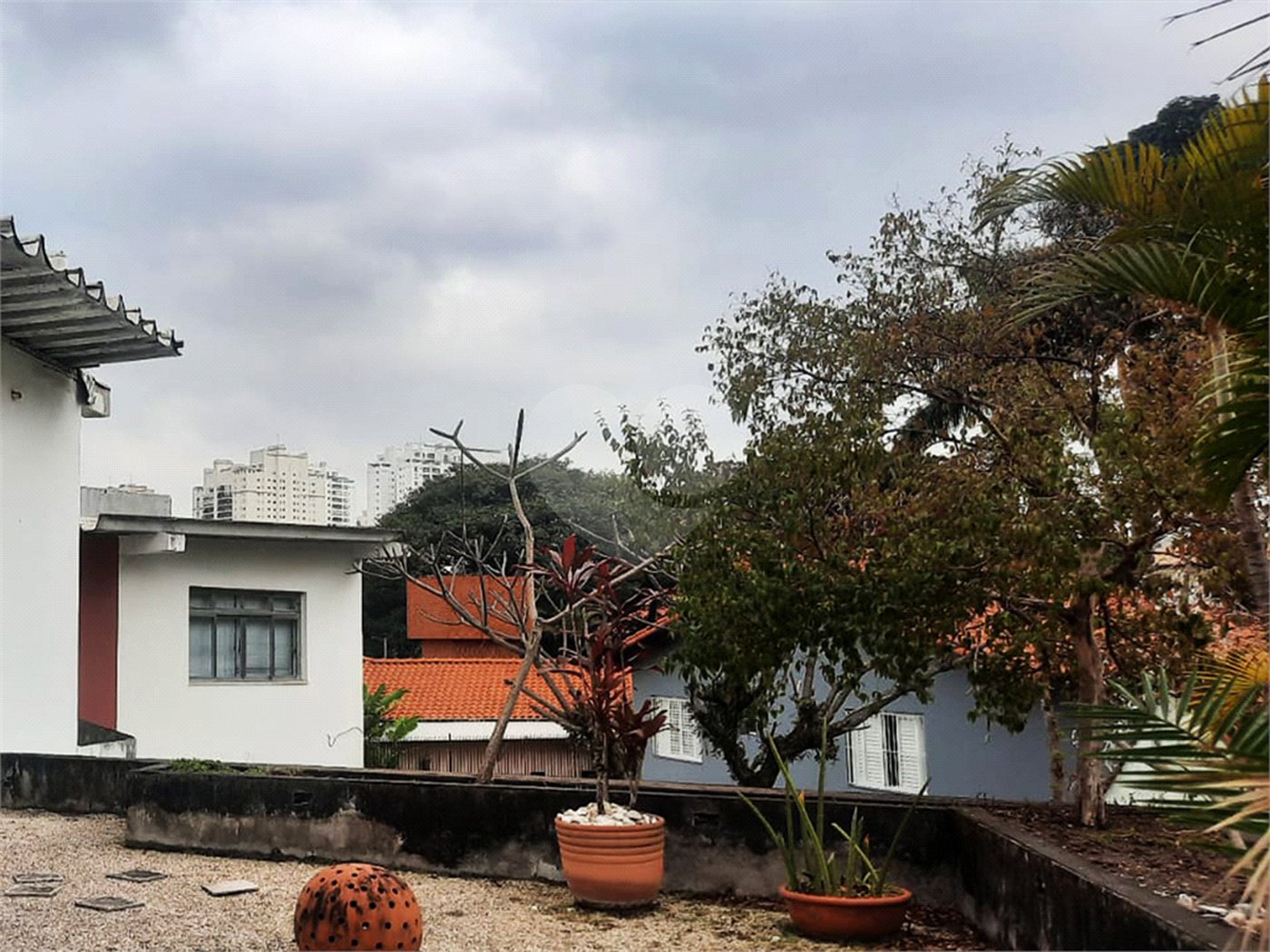 Sobrado à venda com 4 quartos, sendo 2 suítes,  em Bela Aliança, São Paulo, SP