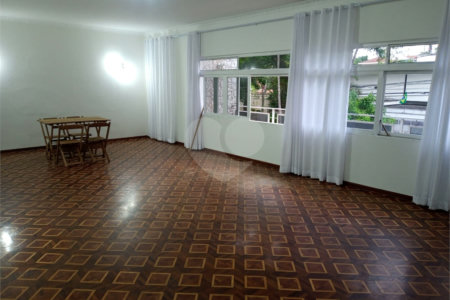 Casa Térrea à venda ou para alugar com 3 quartos, sendo 1 suíte, em Caxingui, São Paulo, SP