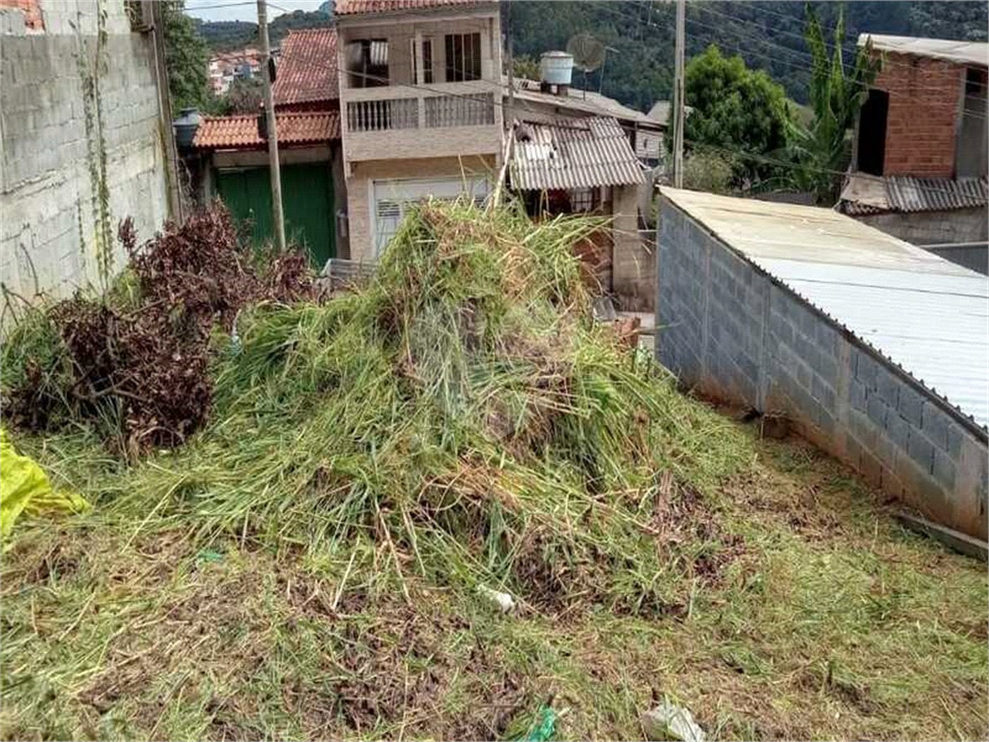 Terreno à venda em Barreiro, Mairiporã, SP