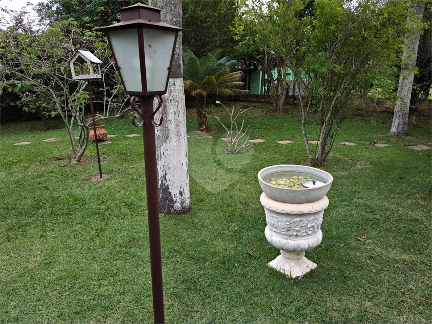 Casa à venda com 4 quartos, sendo 2 suítes,  em Country Residencial Felix, Bom Jesus dos Perdões, SP