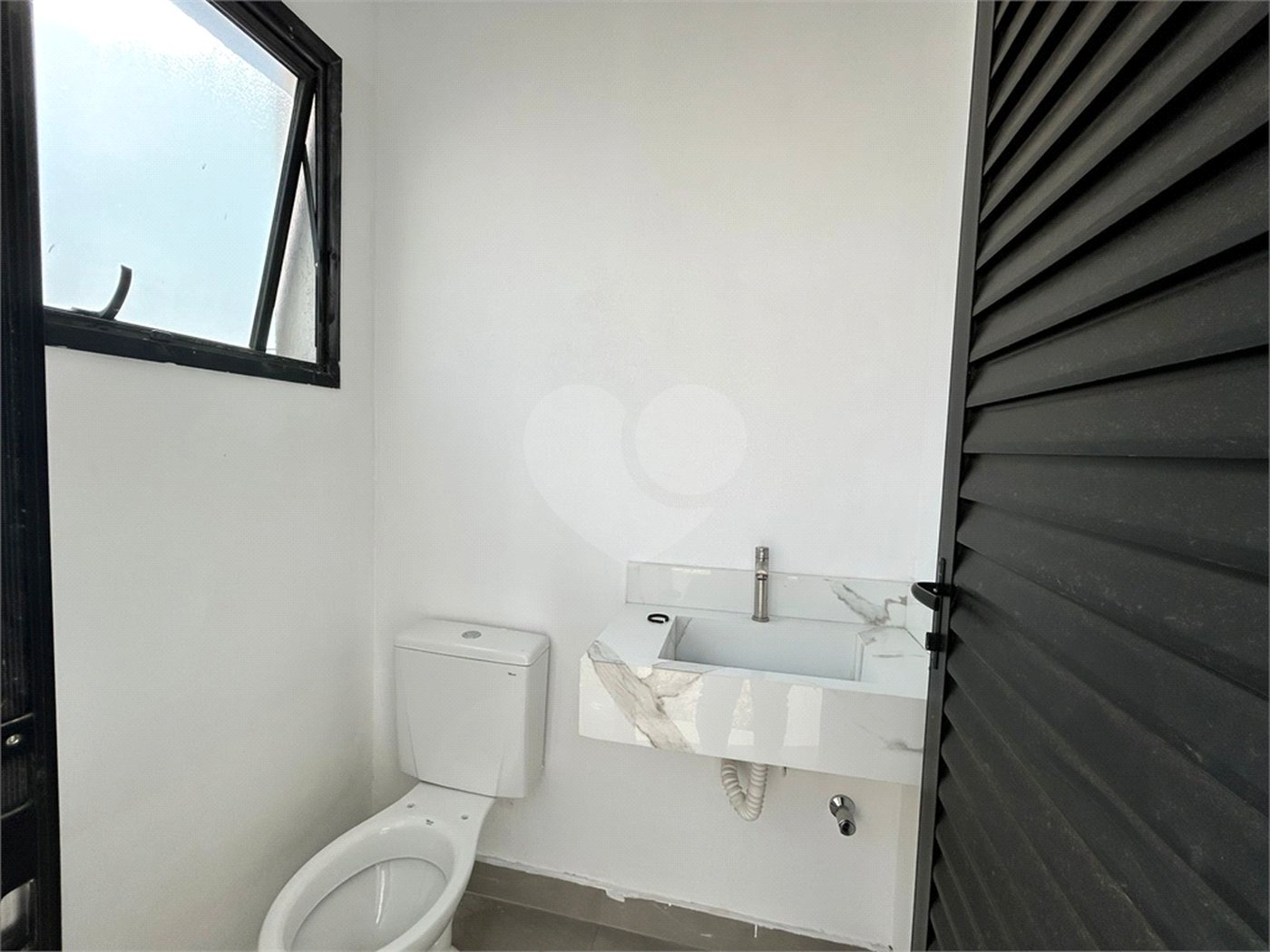 Casa à venda com 3 quartos, sendo 1 suíte, no condomínio Ibiti Reserva, Sorocaba - SP
