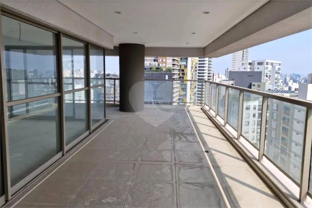 Apartamento à venda com 3 suítes em Sumarezinho, São Paulo, SP