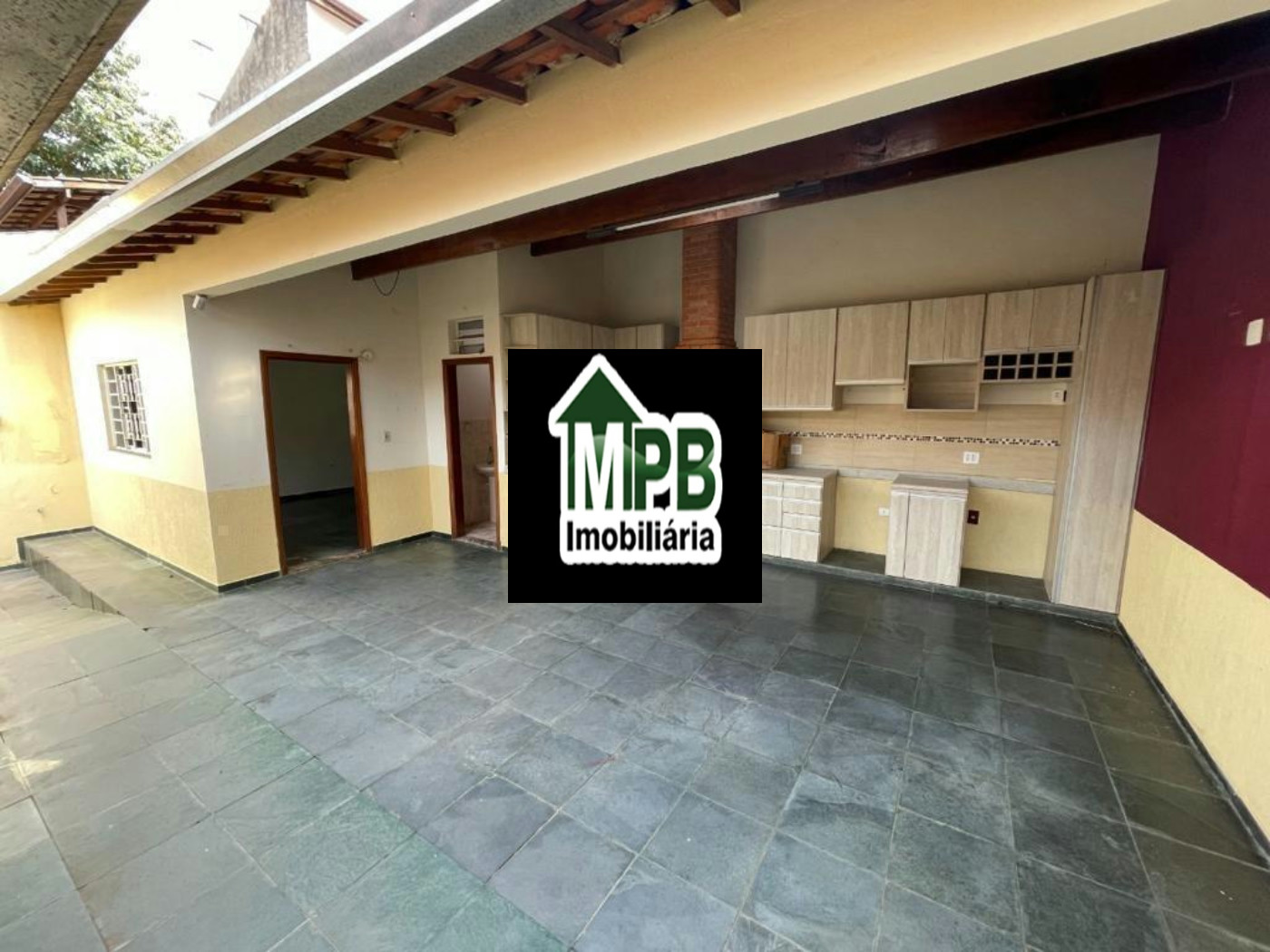 Sobrado à venda com 3 quartos, sendo 1 suíte, em Jardim Refúgio, Sorocaba, SP