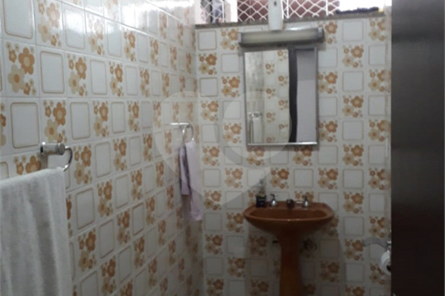 Sobrado à venda com 3 quartos, sendo 1 suíte, em Jardim Santa Mena, Guarulhos, SP
