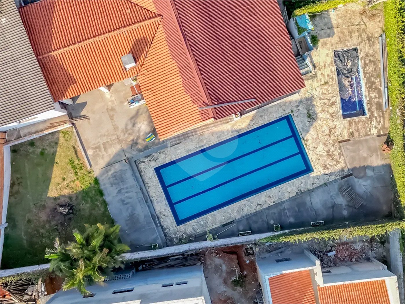 Casa à venda ou para alugar com 5 quartos, sendo 3 suítes, em Chácara Pavoeiro, Cotia, SP