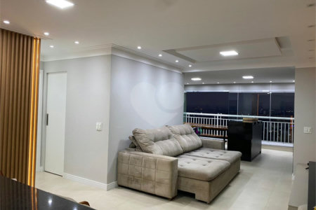 Apartamento à venda com 2 quartos, sendo 1 suíte,  em Vila Leonor, São Paulo, SP