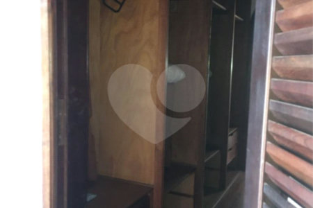 Casa à venda com 3 quartos, sendo 1 suíte, no condomínio Lago Azul, Araçoiaba da Serra - SP