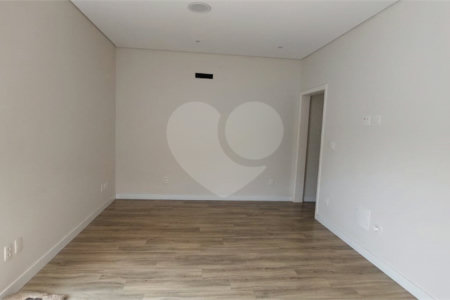Casa à venda com 3 suítes no condomínio Figueira Garden, Atibaia - SP