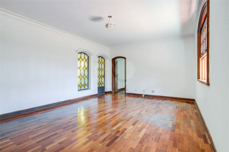 Casa à venda com 5 quartos, sendo 3 suítes, em Alto da Boa Vista, São Paulo, SP