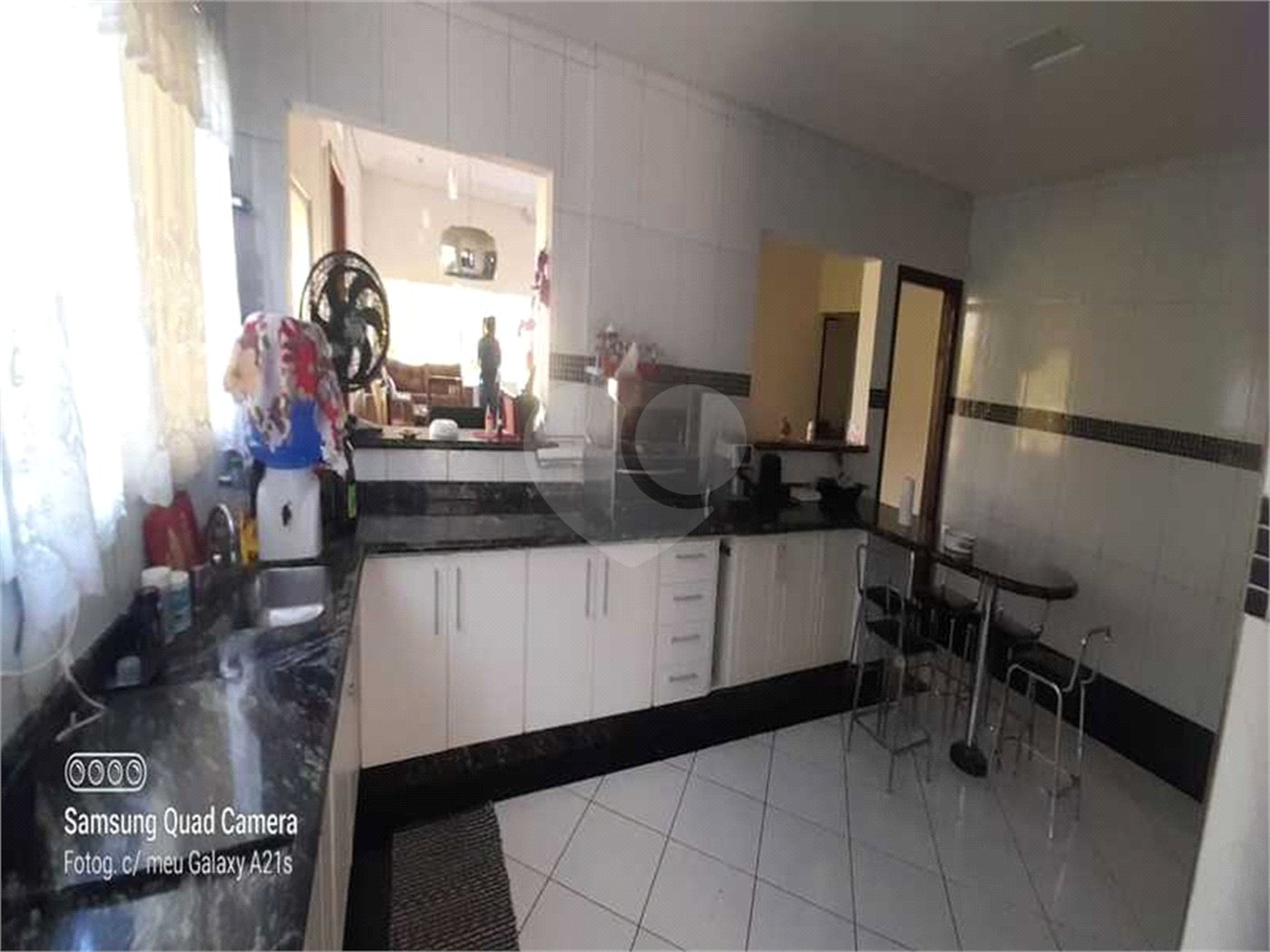 Casa à venda com 4 suítes no condomínio Residencial Vale das Laranjeiras, Indaiatuba - SP