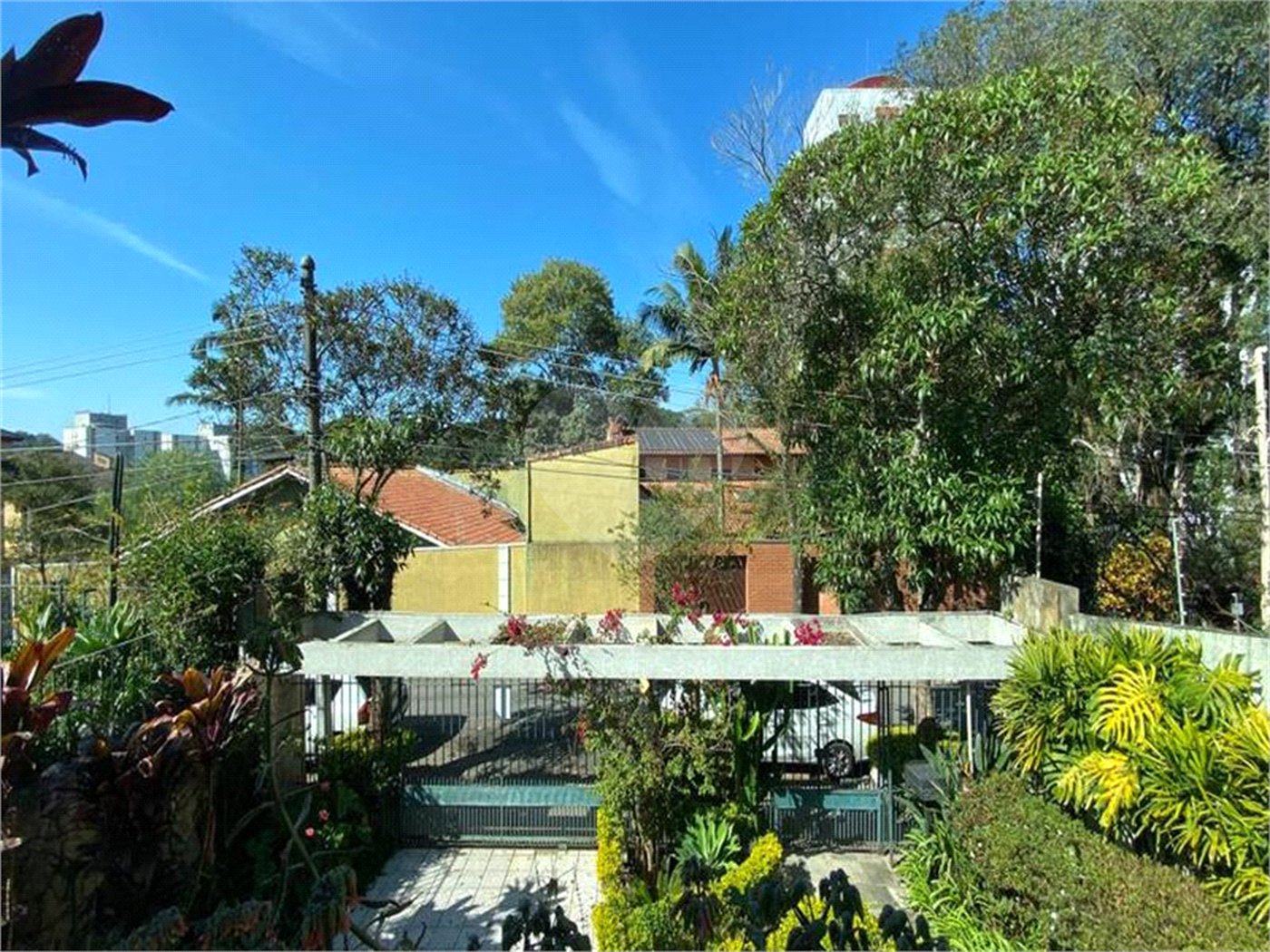 Casa Térrea à venda com 4 quartos, sendo 2 suítes, em Jardim Floresta, São Paulo, SP