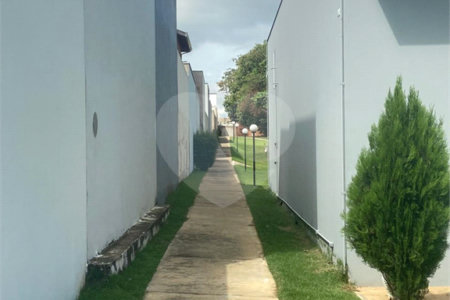 Casa à venda com 3 quartos, sendo 1 suíte, no condomínio Jardim Guarujá, Salto - SP