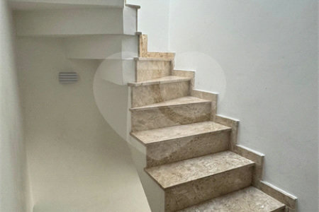 Sobrado à venda com 3 quartos, sendo 1 suíte, em Vila Mazzei, São Paulo, SP