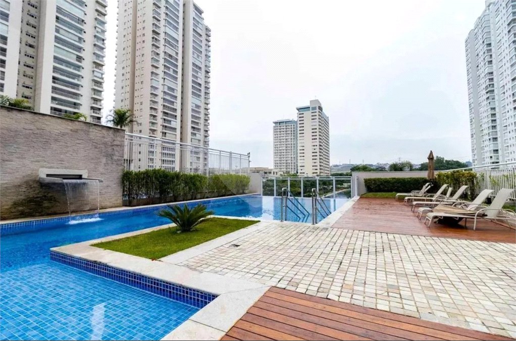 Apartamento à venda com 3 suítes em Jardim Dom Bosco, São Paulo, SP